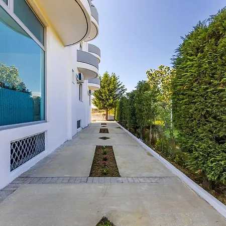 Serene With Balcony