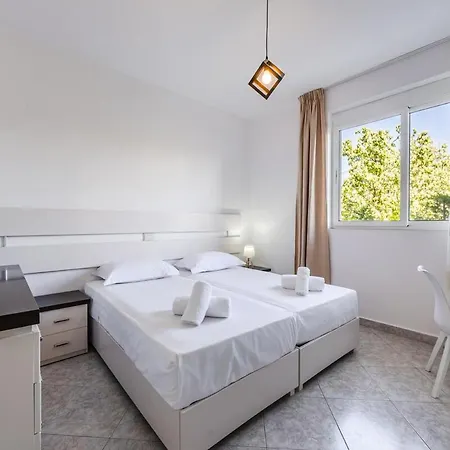 Serene With Balcony * Golem (Tirana)